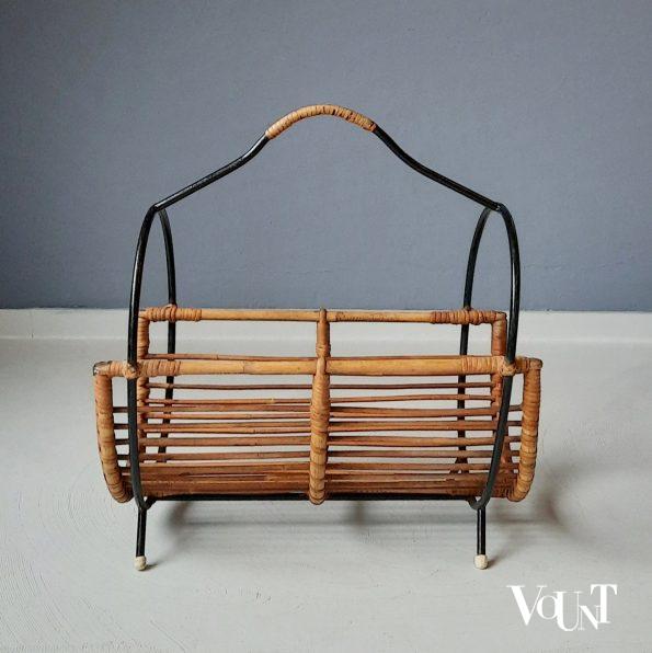 Rotan lectuurrek met zwart metalen frame, jaren '60